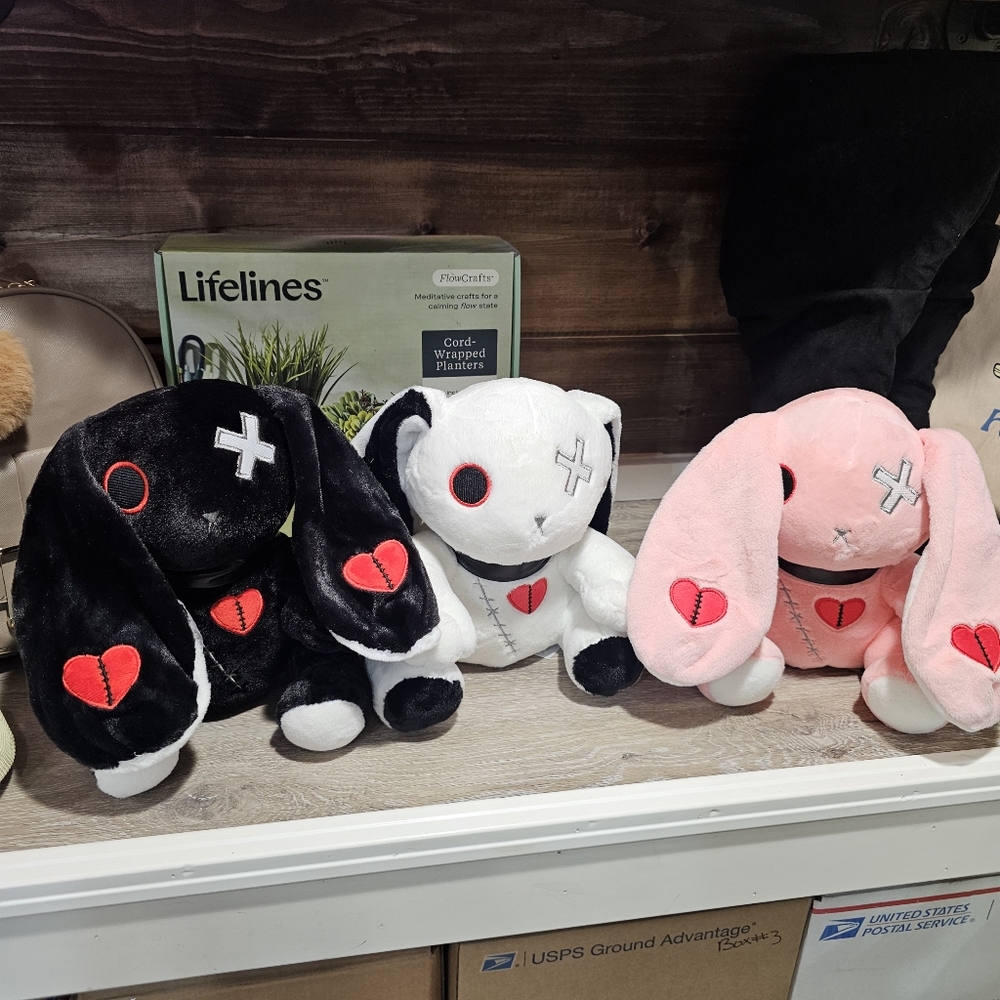 New! Punk Goth Bunny Plushie Valentines Hot Topic